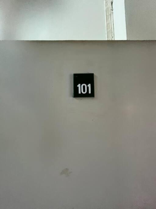 Room101 In Wanna Apartment 파타야 외부 사진